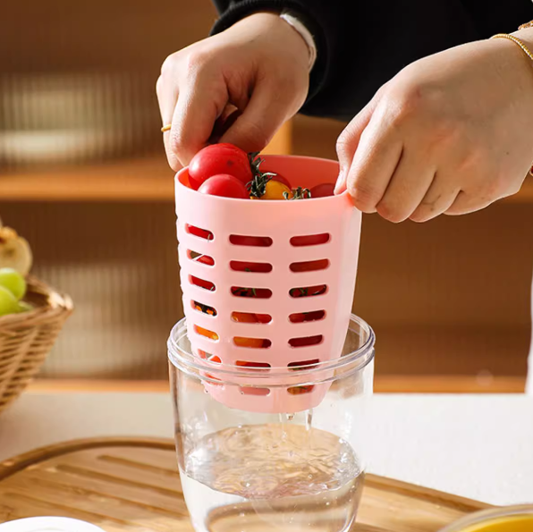 Portable Easy-Clean Dual-Layer Fruit and Veggie Cup